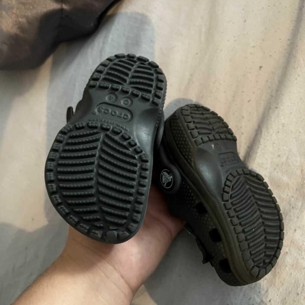 Crocs - Picture 2 of 2